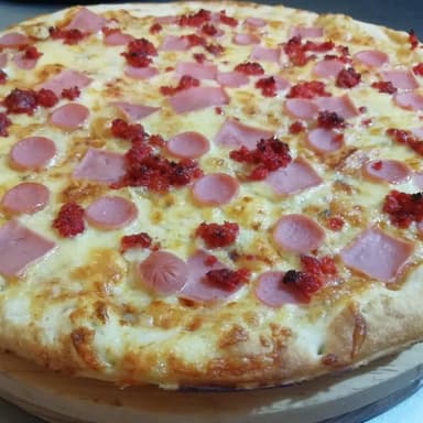 Pizza Carnes Frías Familiar