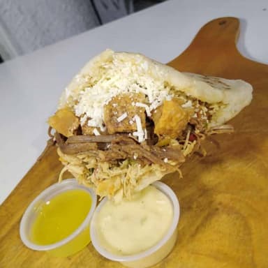 Arepa 4 Carne