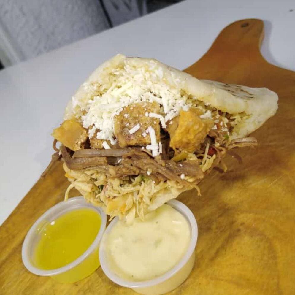 Arepa 4 Carne