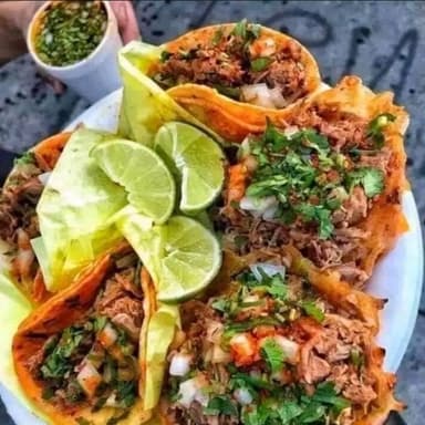 Taco Suave de Birria de Maciza