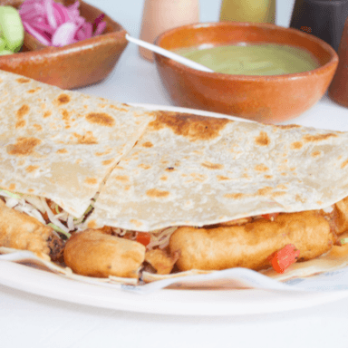 Quesadillota Pescado Capeado