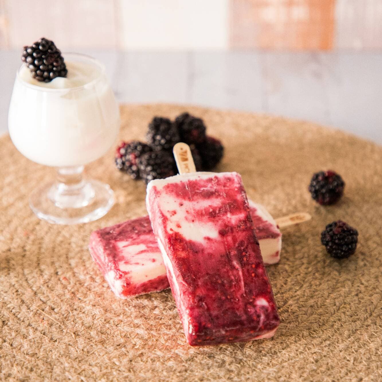 Paleta Yogurt con Zarzamora