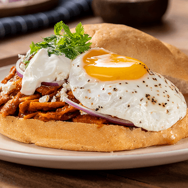 TORTA DE CHILAQUILES REVOLCADO