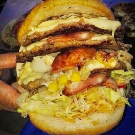 Hamburguesa con 3 Carnes Ranchera