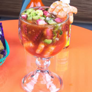 Coctel de Camarón con Pulpo Grande