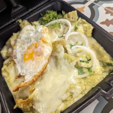 Chilaquiles Verdes, Rojos o Suizos...