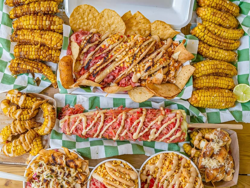 Jijos del Maiz Elotes Preparados y Costillas de Elote