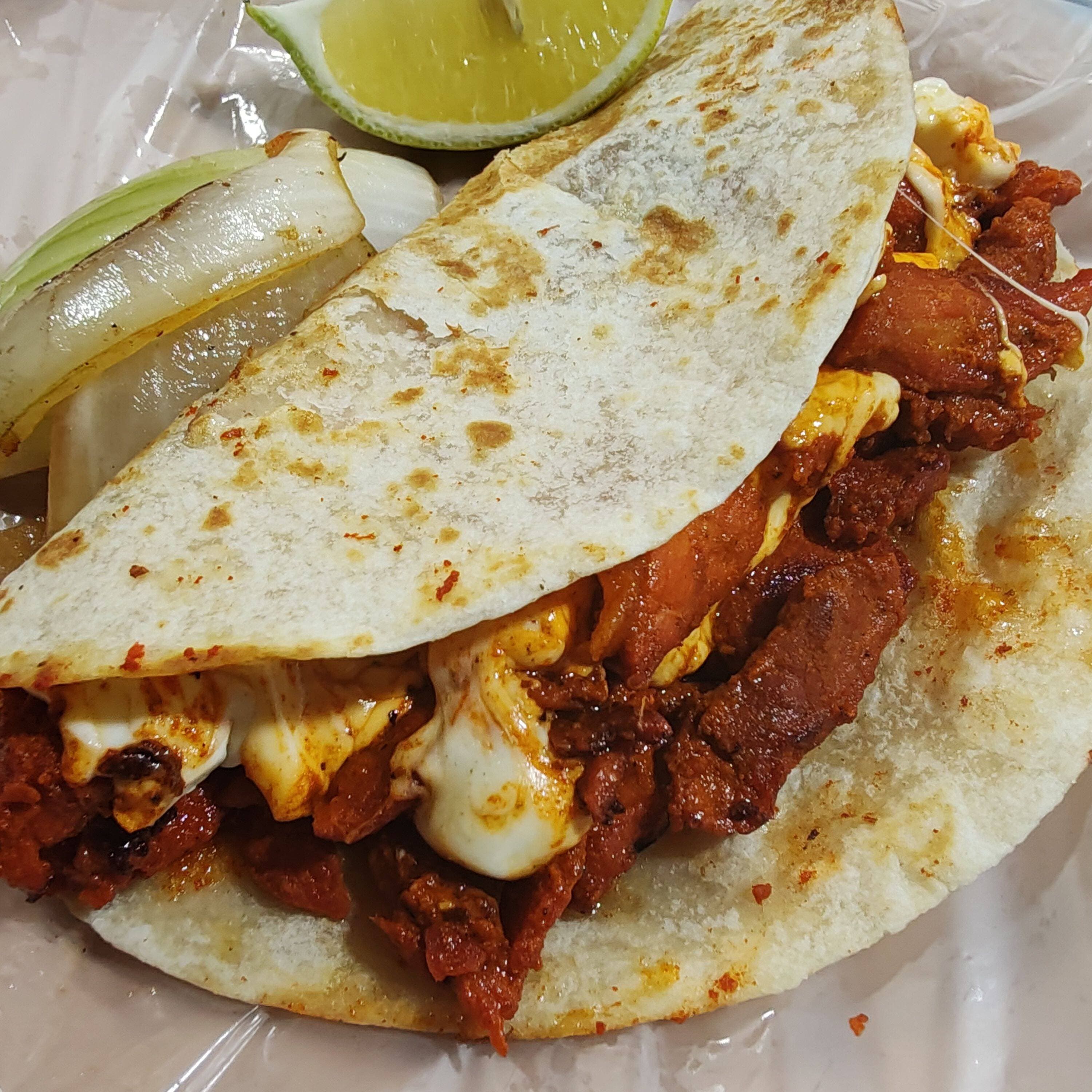 Taco de harina de  pastor