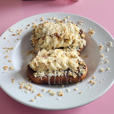 Pan Tostado Hazelnut Milky Cat