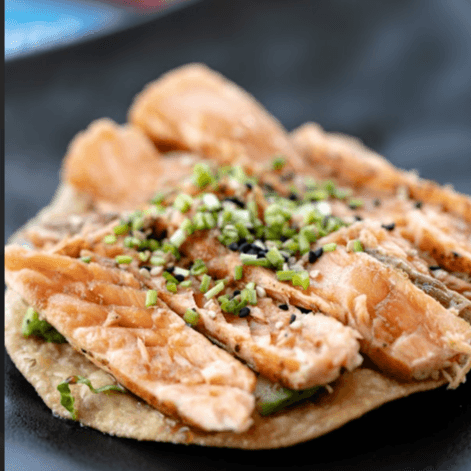 Tostada Salmon Sellado
