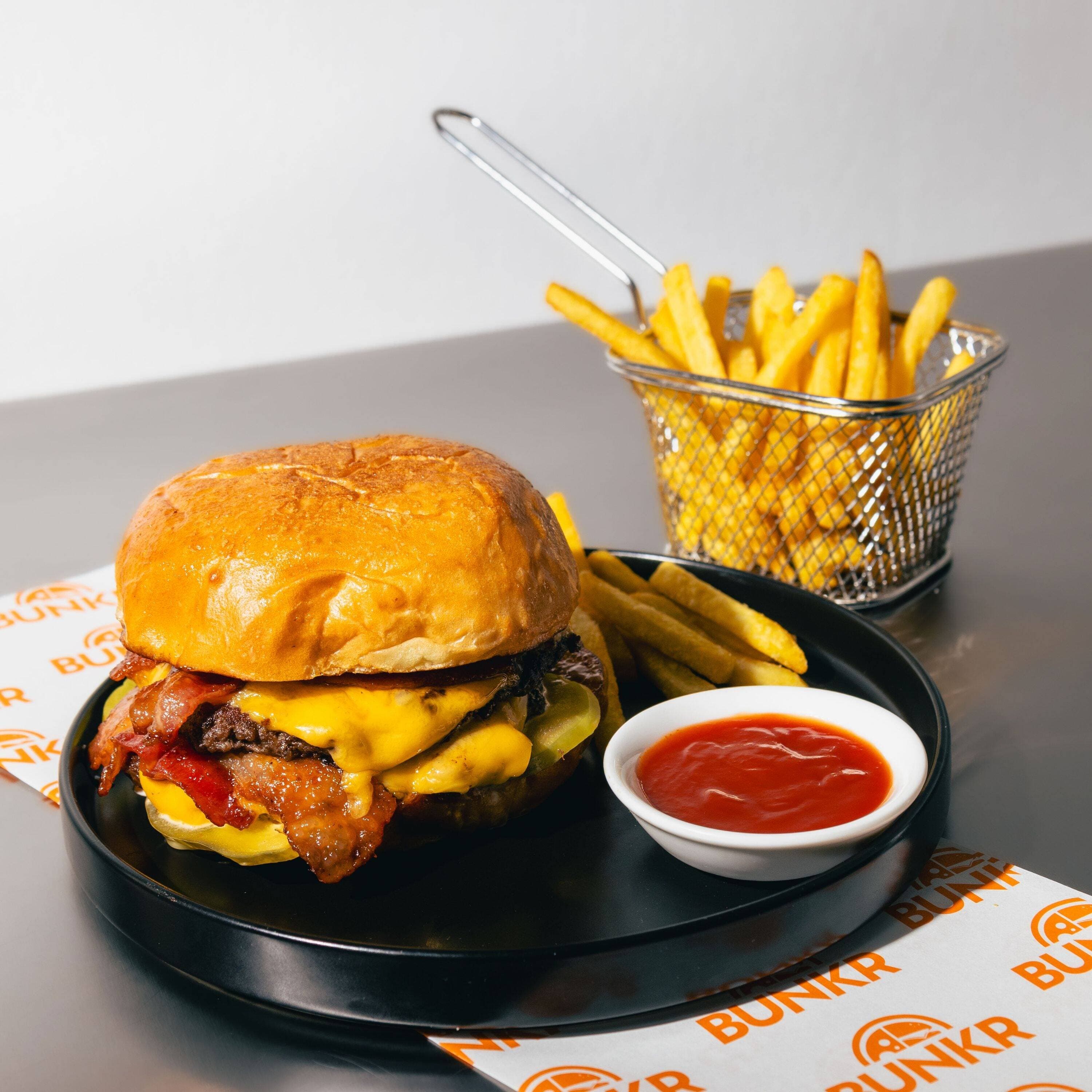Hamburguesa Sweet Bacon con Papas