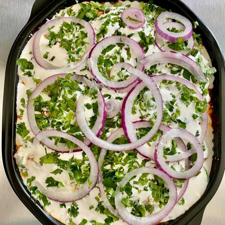 1 KG de CHILAQUILES ROJOS CON POLLO