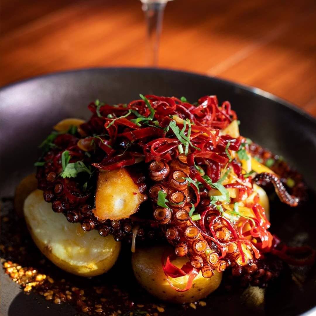 Pulpo Frito al Ajillo