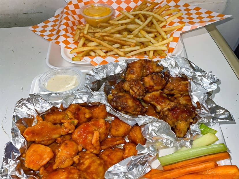 Bravas Hot Wings