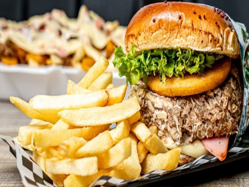 Los Carricos Papas Locas y Hamburguesas