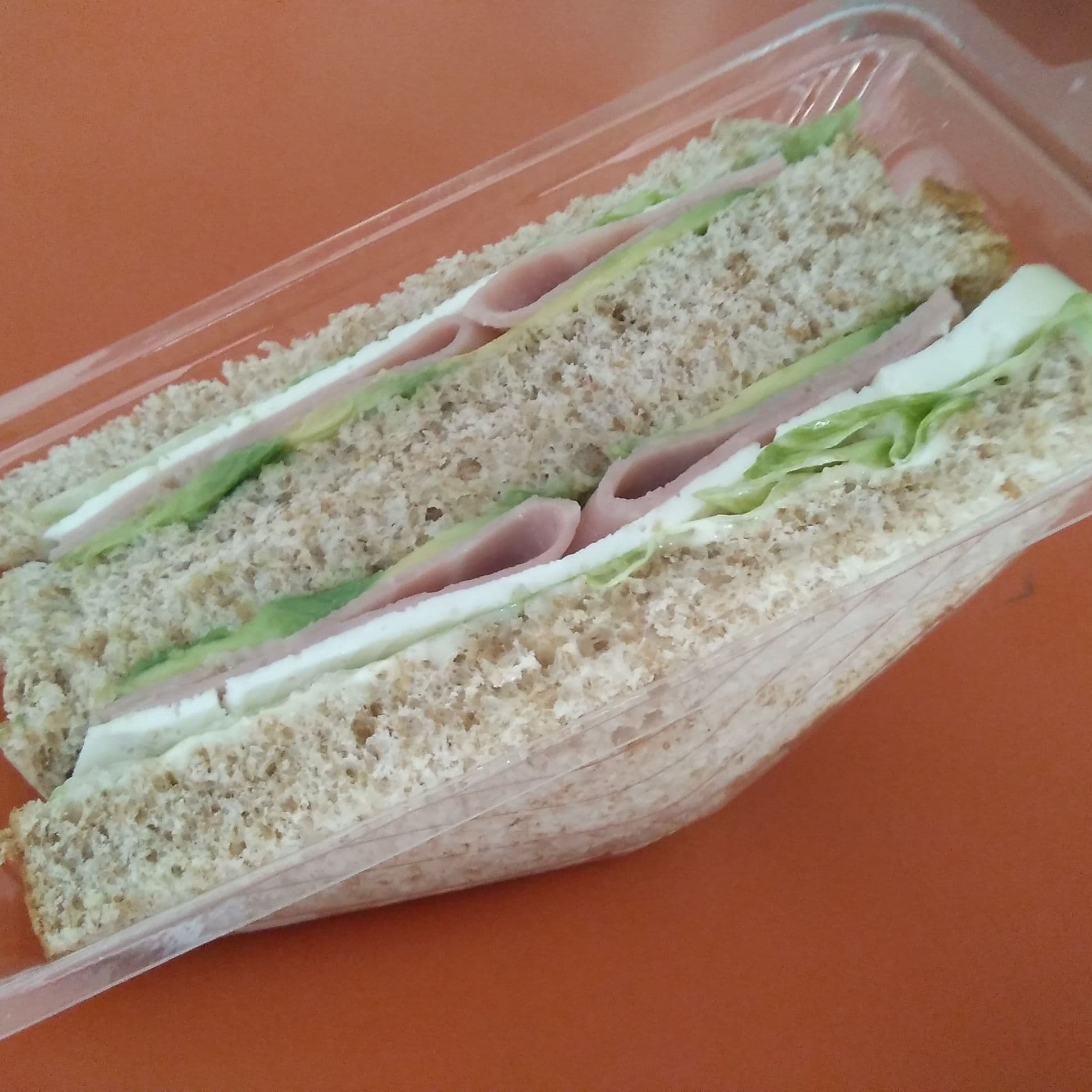 Combo Sandwich Jamon de Pavo + jugo de naranja