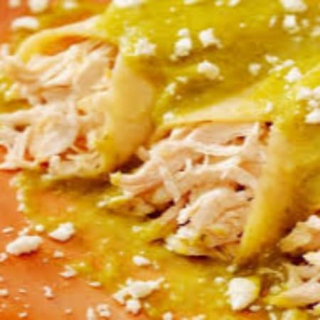 4 ENCHILADAS VERDES CON AGUJA NORTEÑA