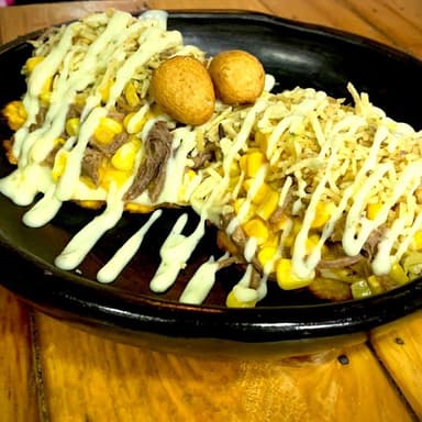 Patacón carne maiz