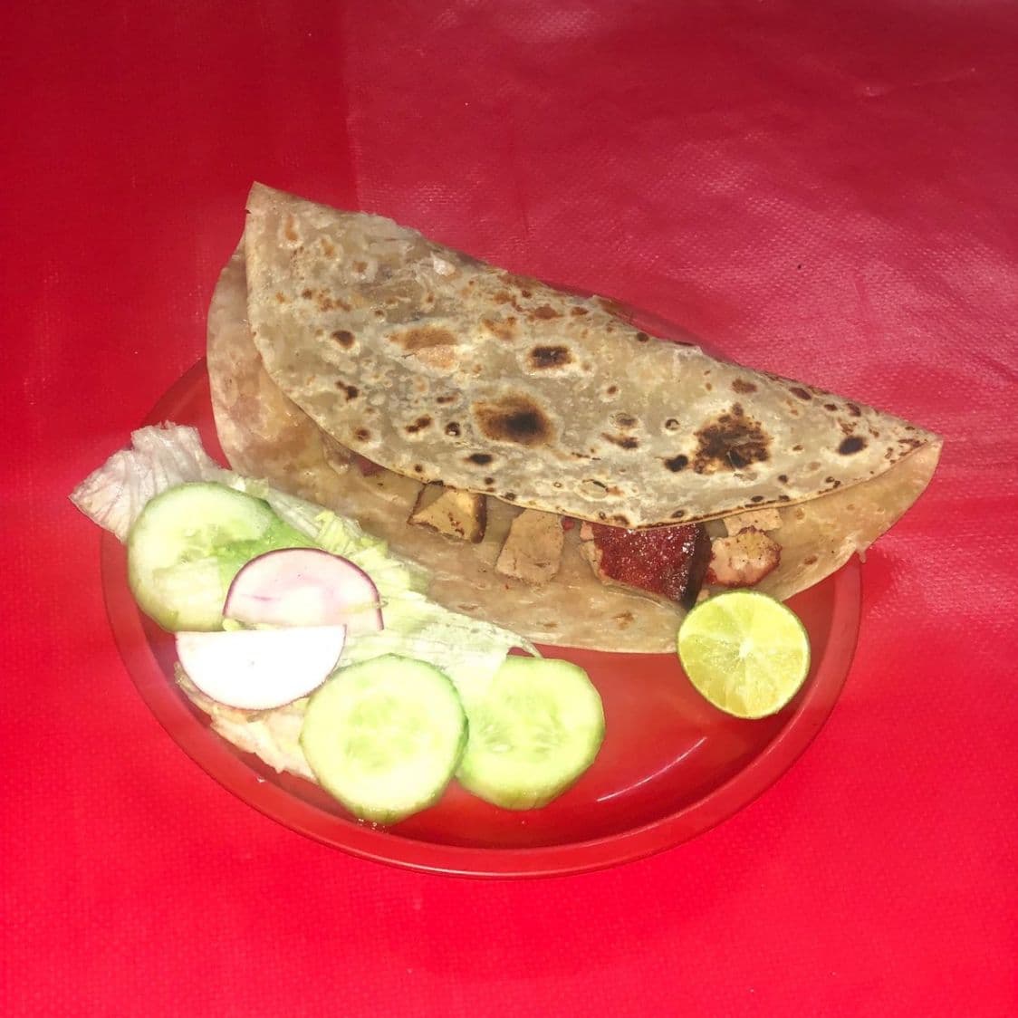 Gran Quesadilla De Harina De Adobada