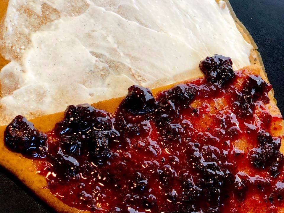 Crepa de Mermelada con Queso Philadephia