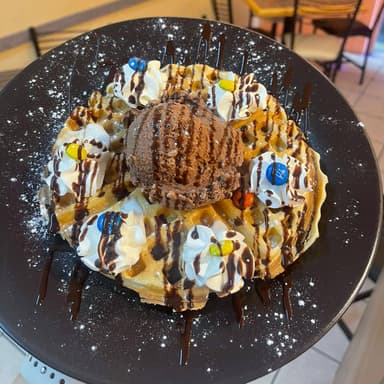 WAFFLE M&M’S