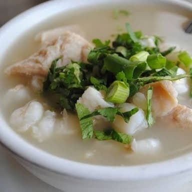 1 Ltr de Menudo 1 Bolillo 1 Coca o 1 Agua