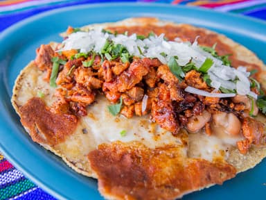 QUESADILLA DE CARNE AL PASTOR