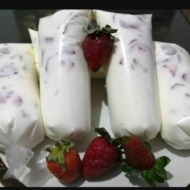 Hielito gourmet de fresas con crema