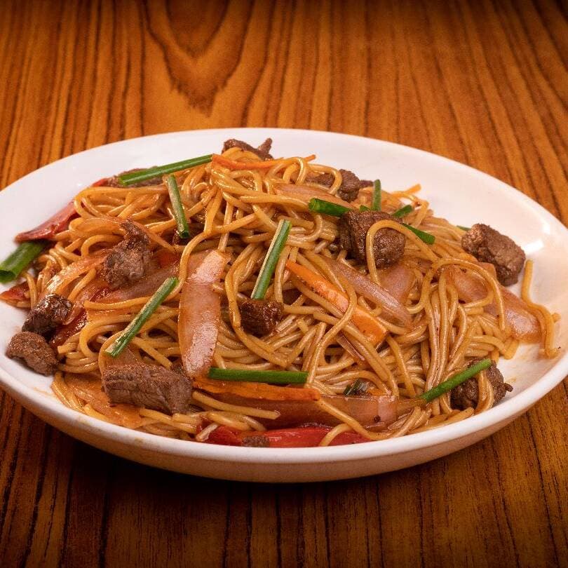 Lomo o Pollo Saltado