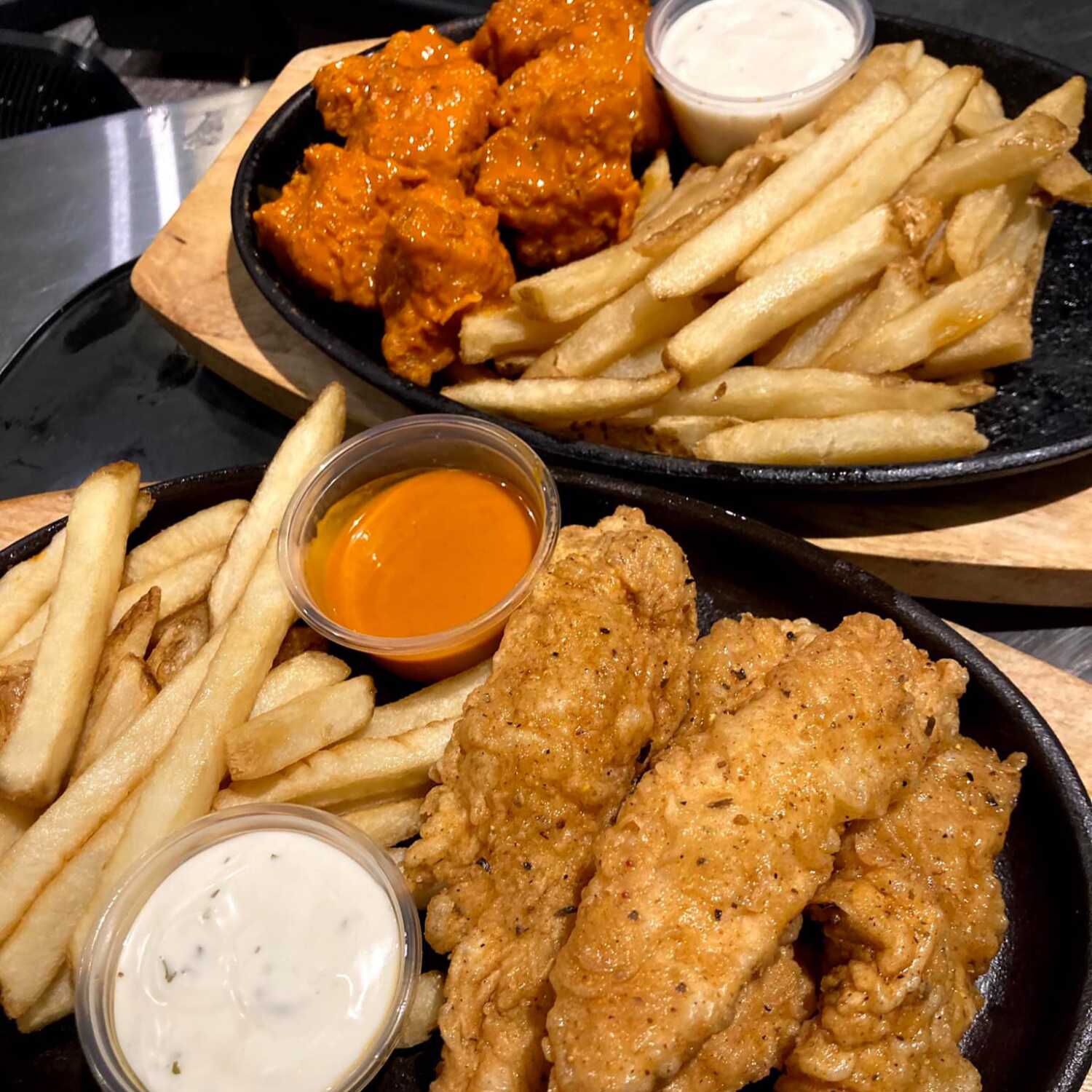 Combo-Chicken Tenders + 7 Piezas Boneless