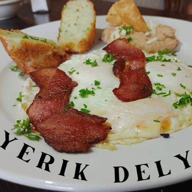 Huevos con Tocino