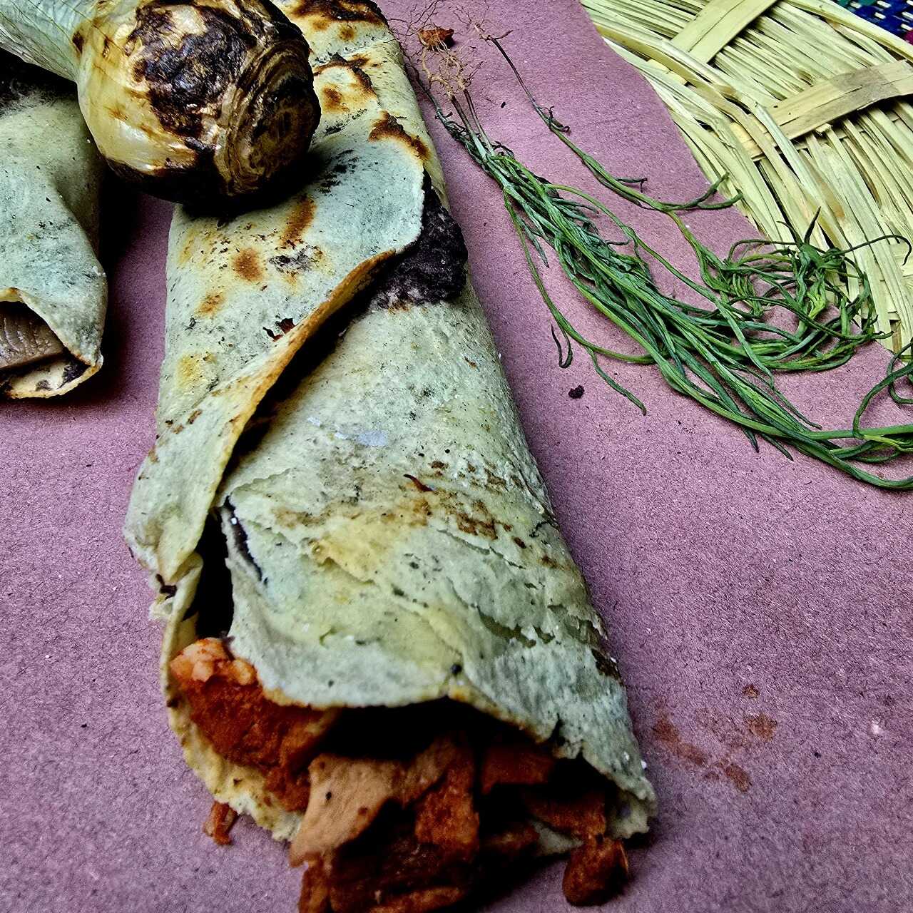 Taco Blando de Cecina Enchilada