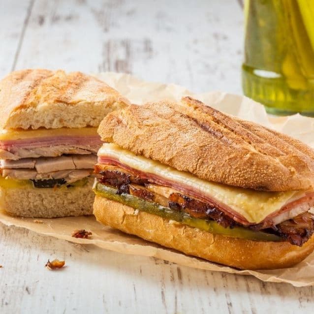TORTA MILANESA AL GRATIN  + POSTRE SORPRESA