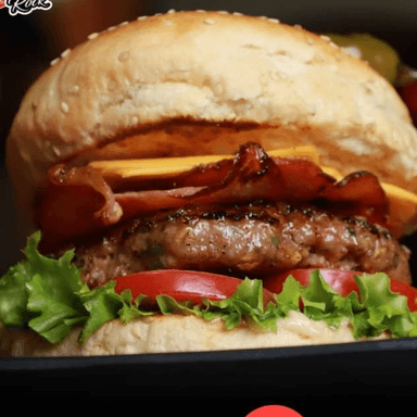 Hamburguesa con Queso y Tocino CBO