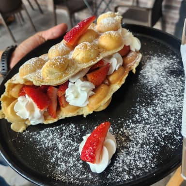 Waffle Fresas con Crema