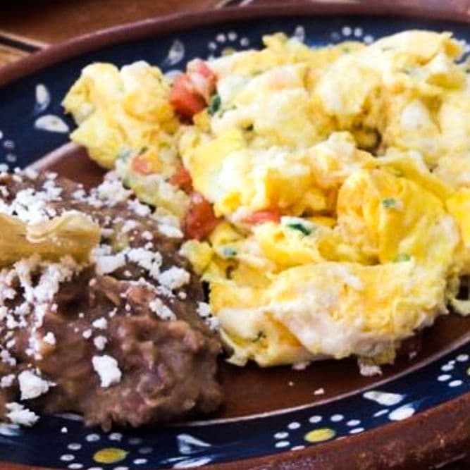 Huevos al gusto + Café