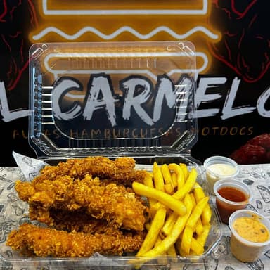 8 TIRAS CRISPY CON PAPAS A LA FRANCESA