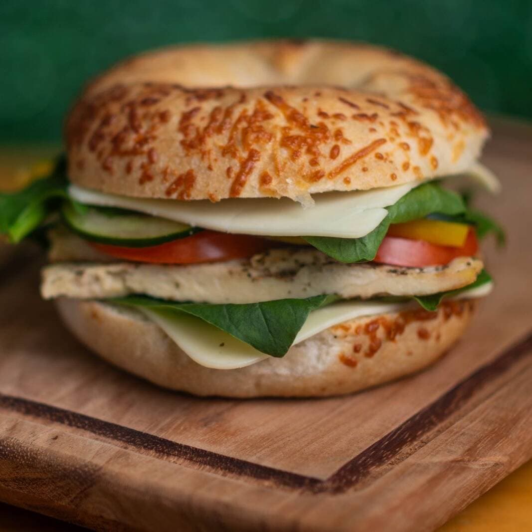 Bagel de Pollo