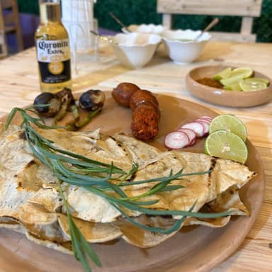 Tlayuda Chorizo