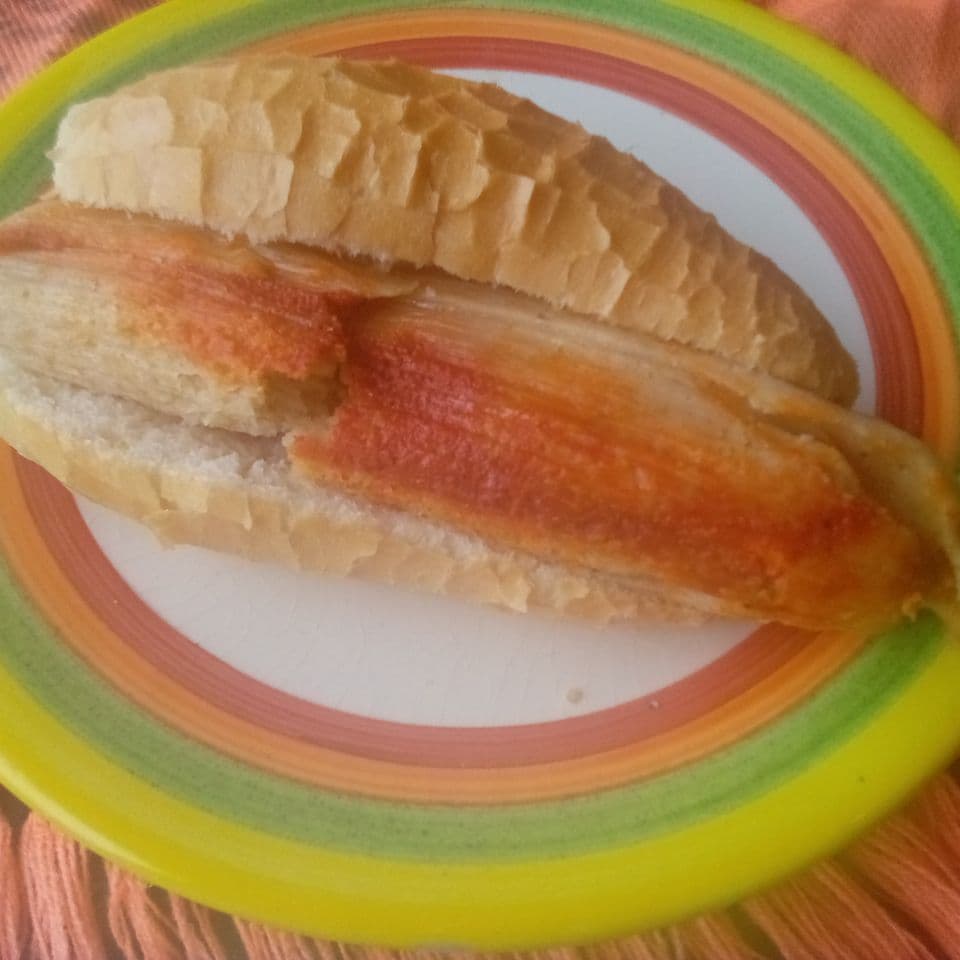 TORTA DE TAMAL DE ROJO CON QUESO