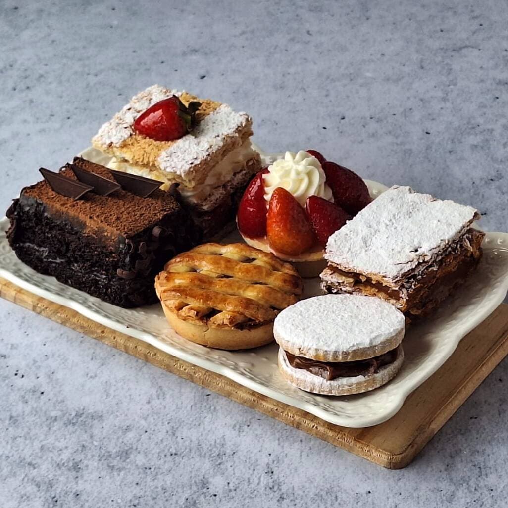 Caja con 6 Postres para Compartir