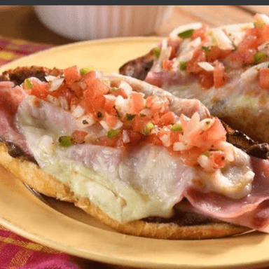 Molletes con Jamón