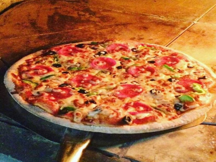 Pizzería la Leñera (Suc. Panorama)