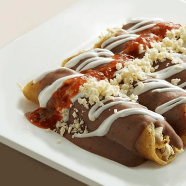 Enfrijoladas Maya ( Pollo y Huevo )