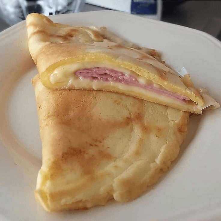 Crepa de jamón con queso manchego y Philadelphia