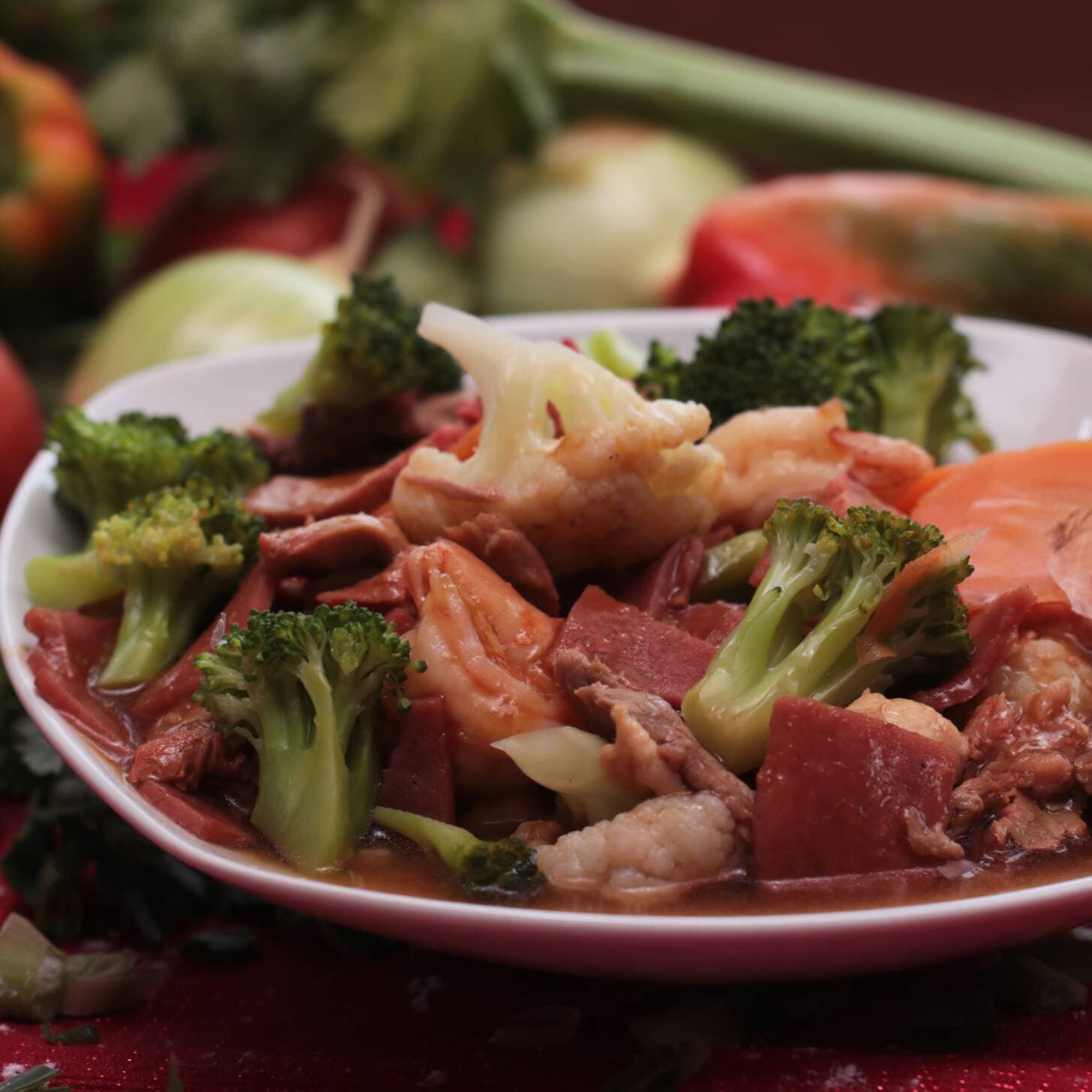 A8 - Chop suey en Salsa Esp. de Casa.