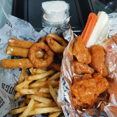 Sampler Boneless