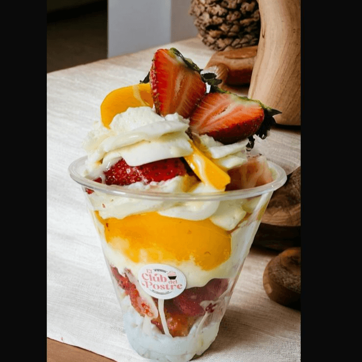 Duraznos y Fresas con Crema Combinado 12 Onzas