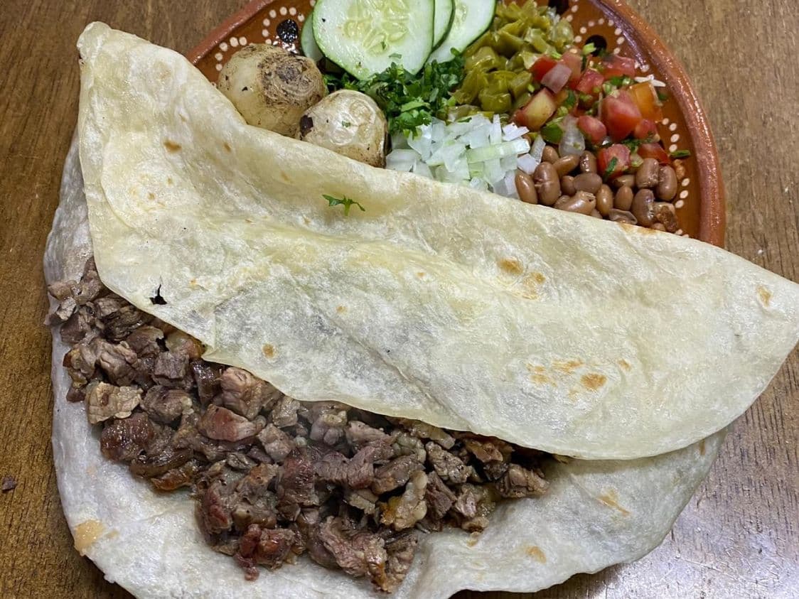 Quesadilla de Harina de Asada