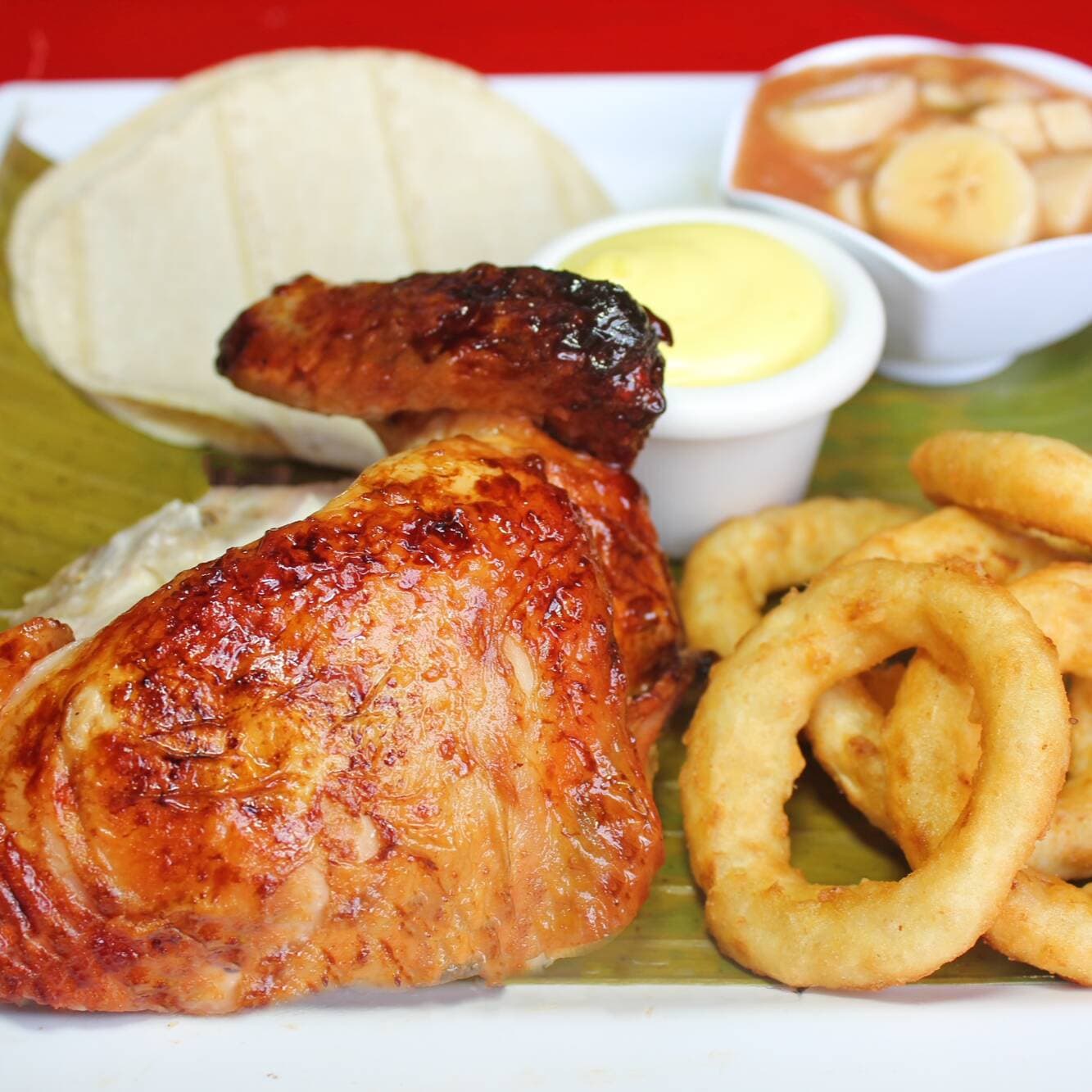 Combo de Pollo Asado con Aros de Cebolla + Bebida